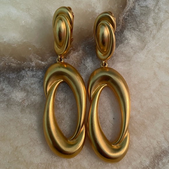 Essex XL Vintage 80’s Gold Dipped Signed  Clips - Picture 8 of 8